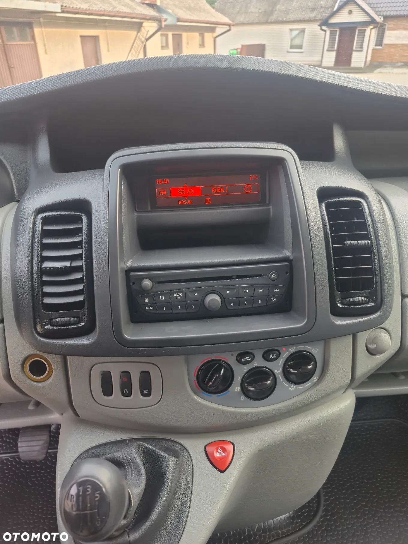 Renault Trafic - 18