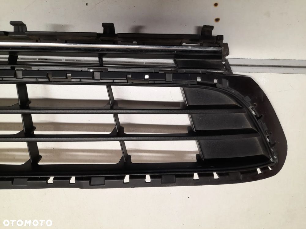 KRATKA ZDERZAKA PRZÓD PRZEDNIA ŚRODKOWA VW GOLF 7 VII 5G0853677E - 2