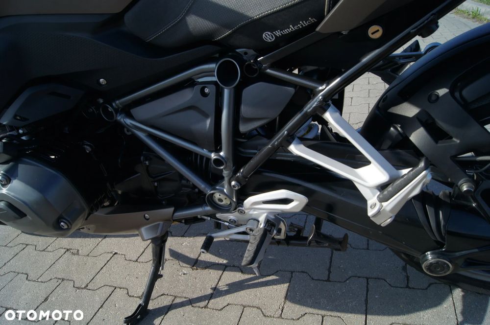 BMW RS - 16