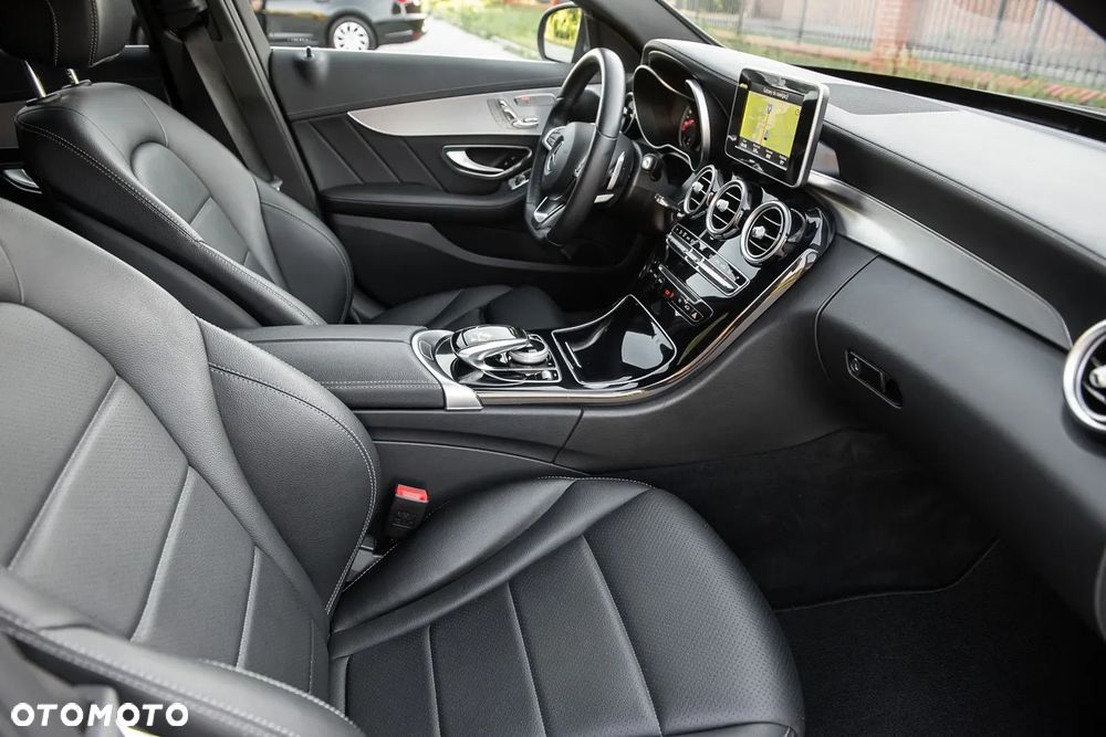 Mercedes-Benz Klasa C 250 (BlueTEC) d 7G-TRONIC AMG Line - 19