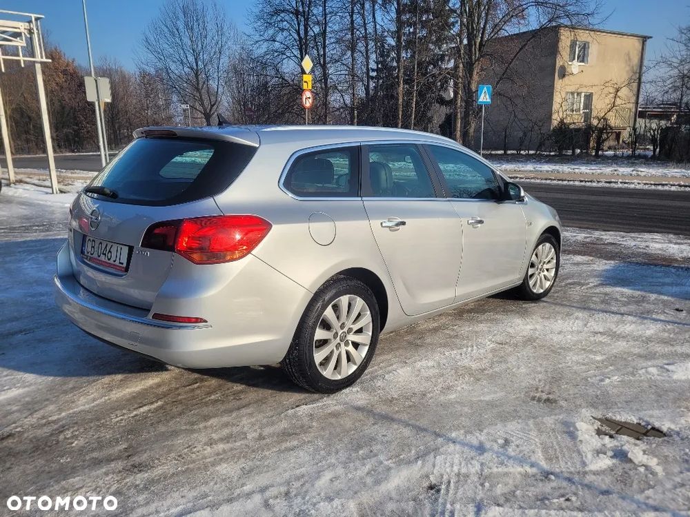 Opel Astra 1.7 CDTI Cosmo - 4