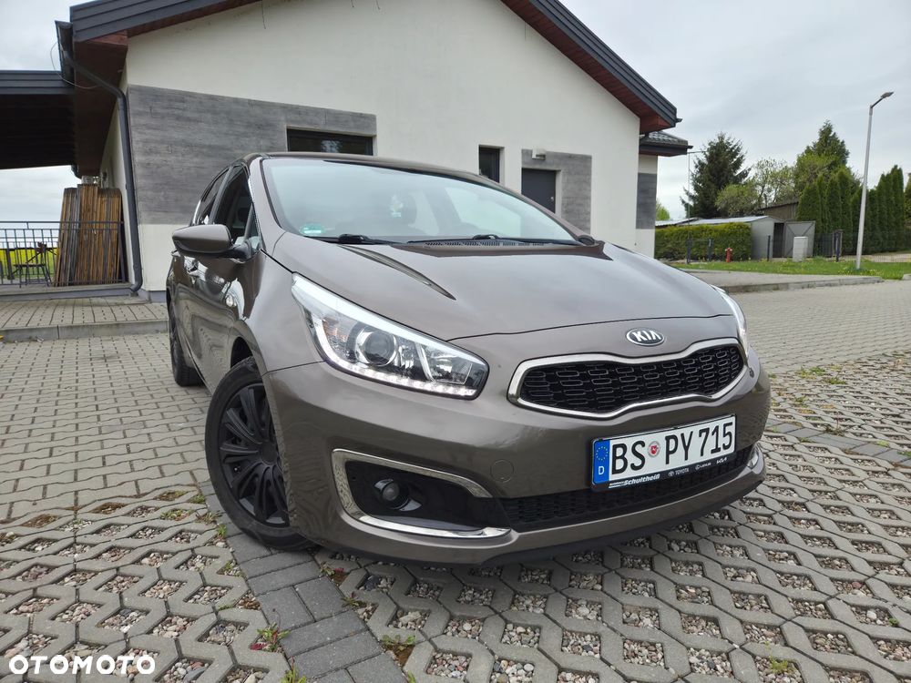 Kia Ceed - 1