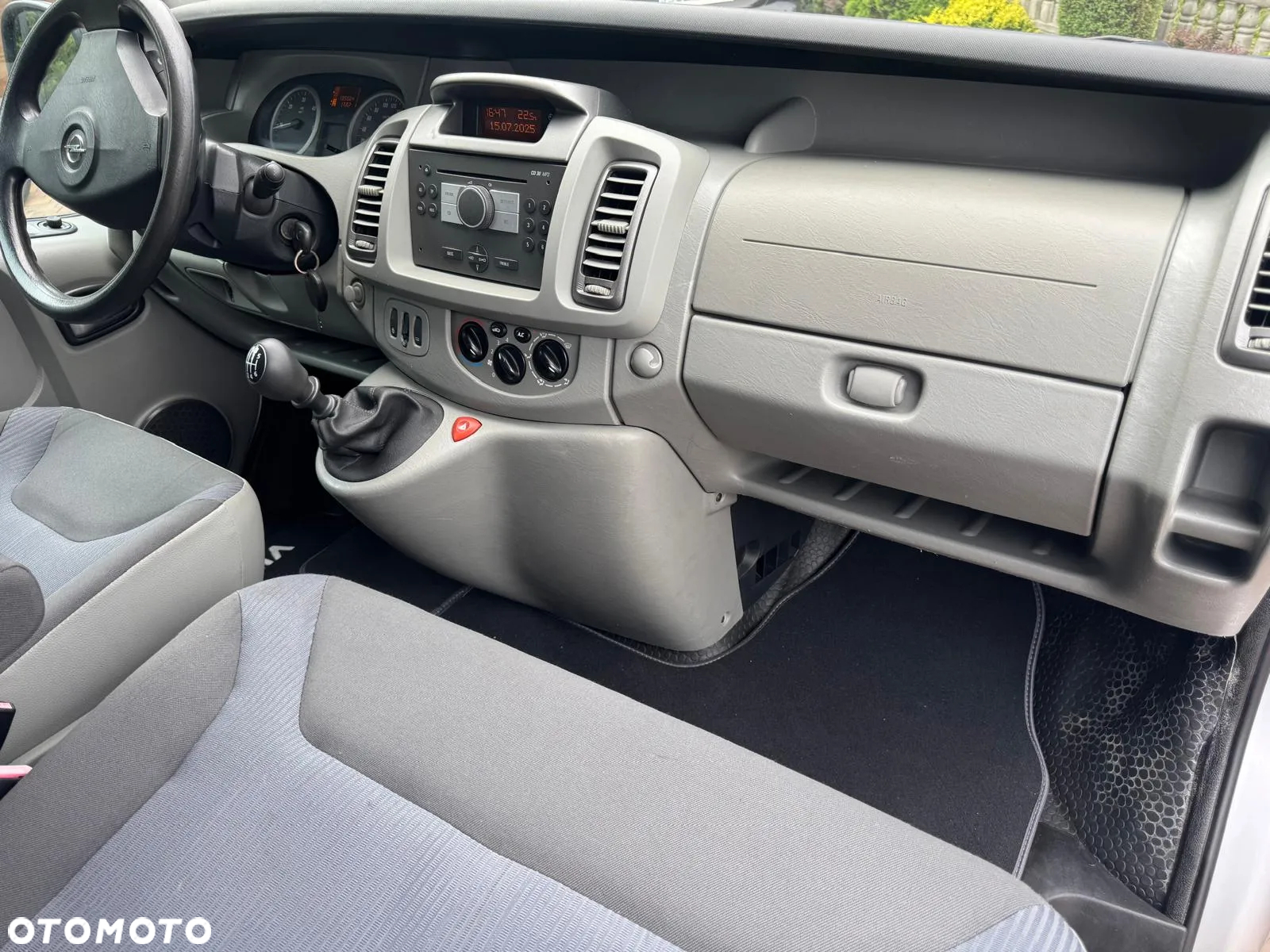 Opel Vivaro - 12