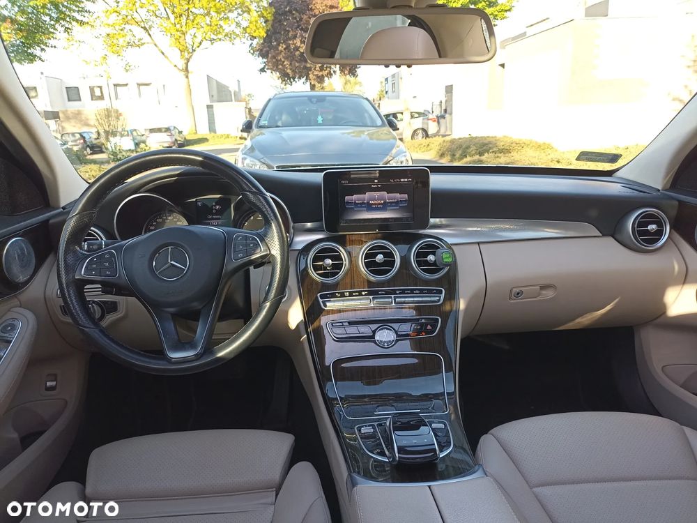 Mercedes-Benz Klasa C 300 7G-TRONIC - 13