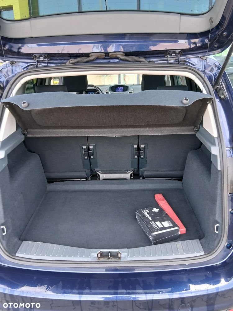 Ford C-MAX - 10