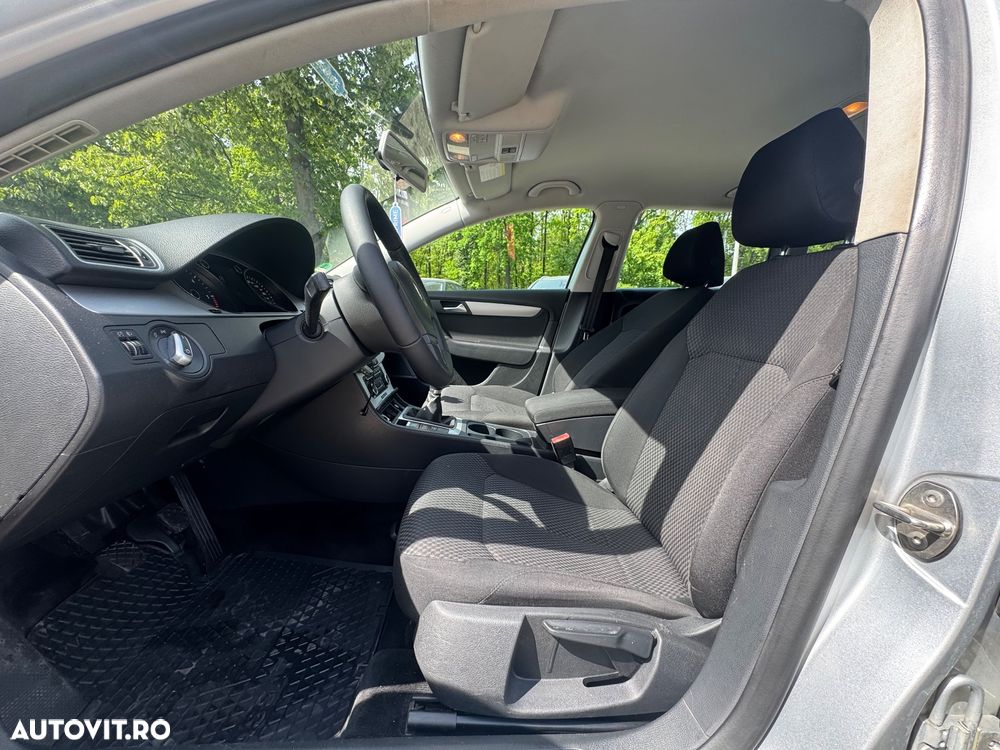 Volkswagen Passat 2.0 Blue TDI SCR Comfortline - 10