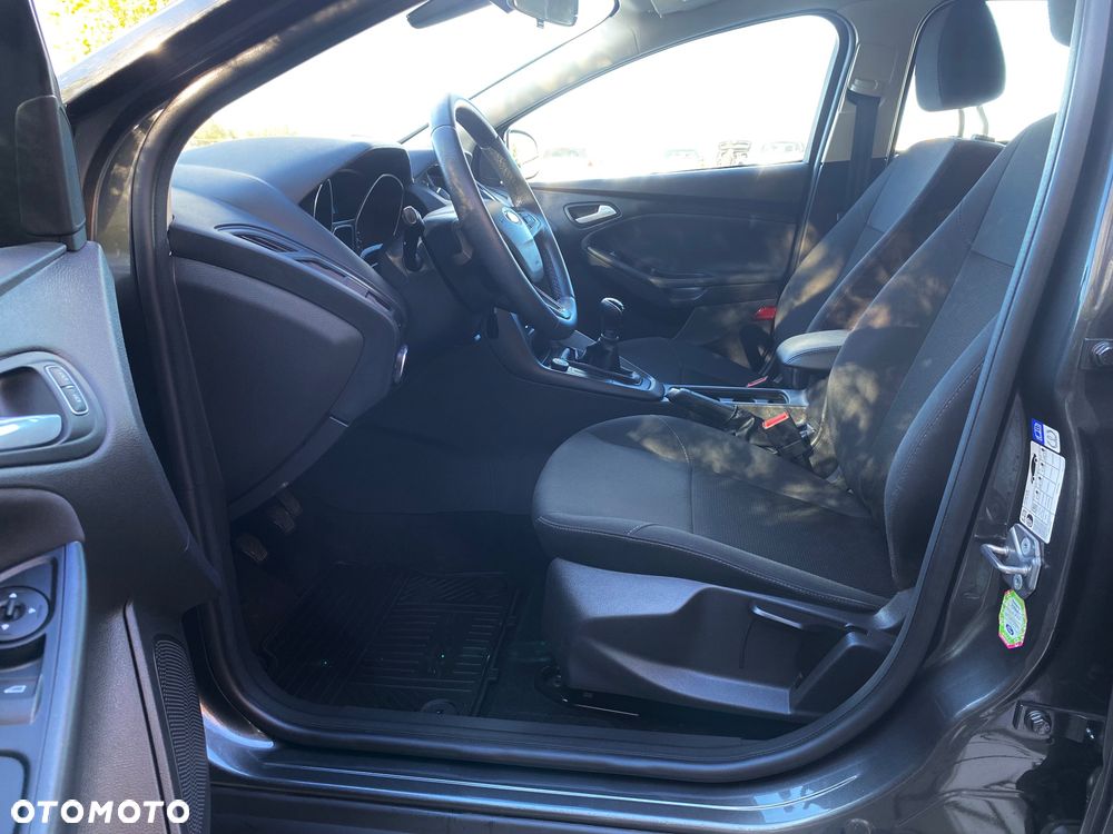 Ford Focus 1.6 Gold X - 27