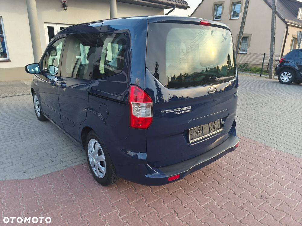 Ford Tourneo Courier 1.0 EcoBoost Titanium - 10