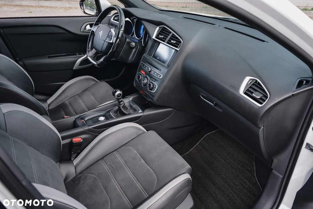 Citroën DS4 1.2 PureTech Chic S&S - 23