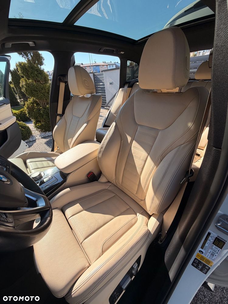 BMW X3 xDrive30i Luxury Line - 30