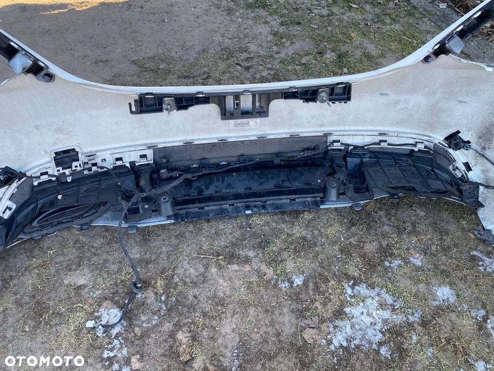 MERCEDES 205 amg kpl.zderzak z czujnikami kolor 149 - 11