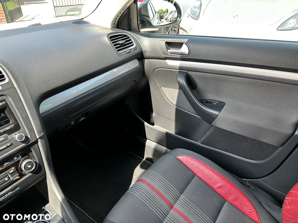 Volkswagen Golf - 15