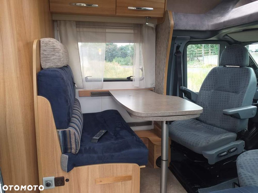 Ford CHAUSSON Flash 04 - 19