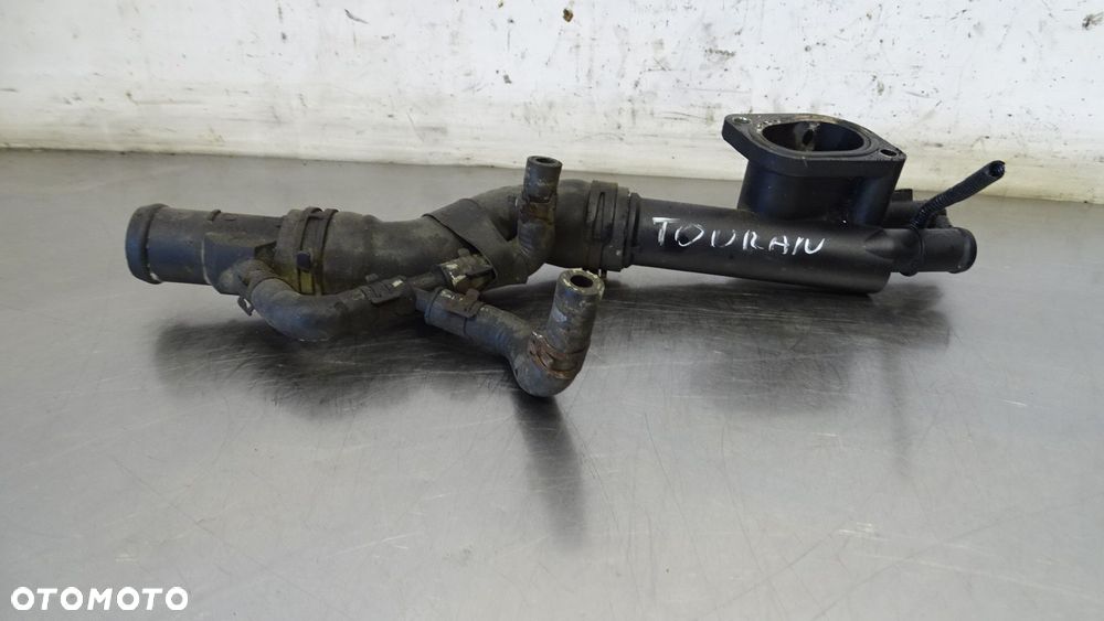 OBUDOWA TERMOSTATU VOLKSWAGEN TOURAN I 2.0 - 4
