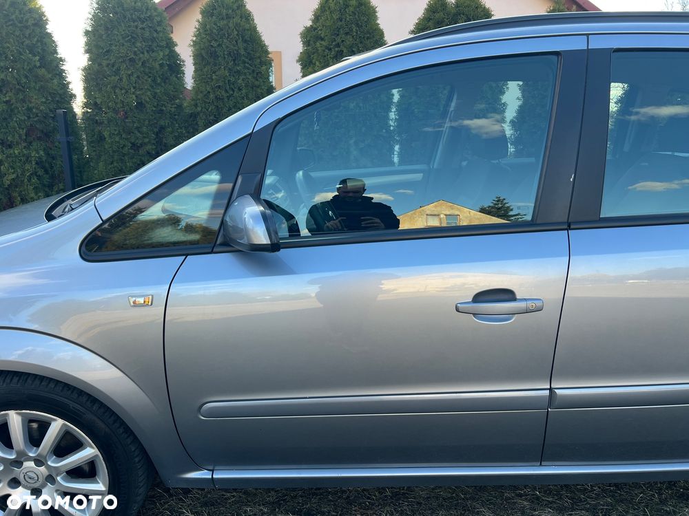 Opel Zafira 1.6 ecoFLEX Family - 24