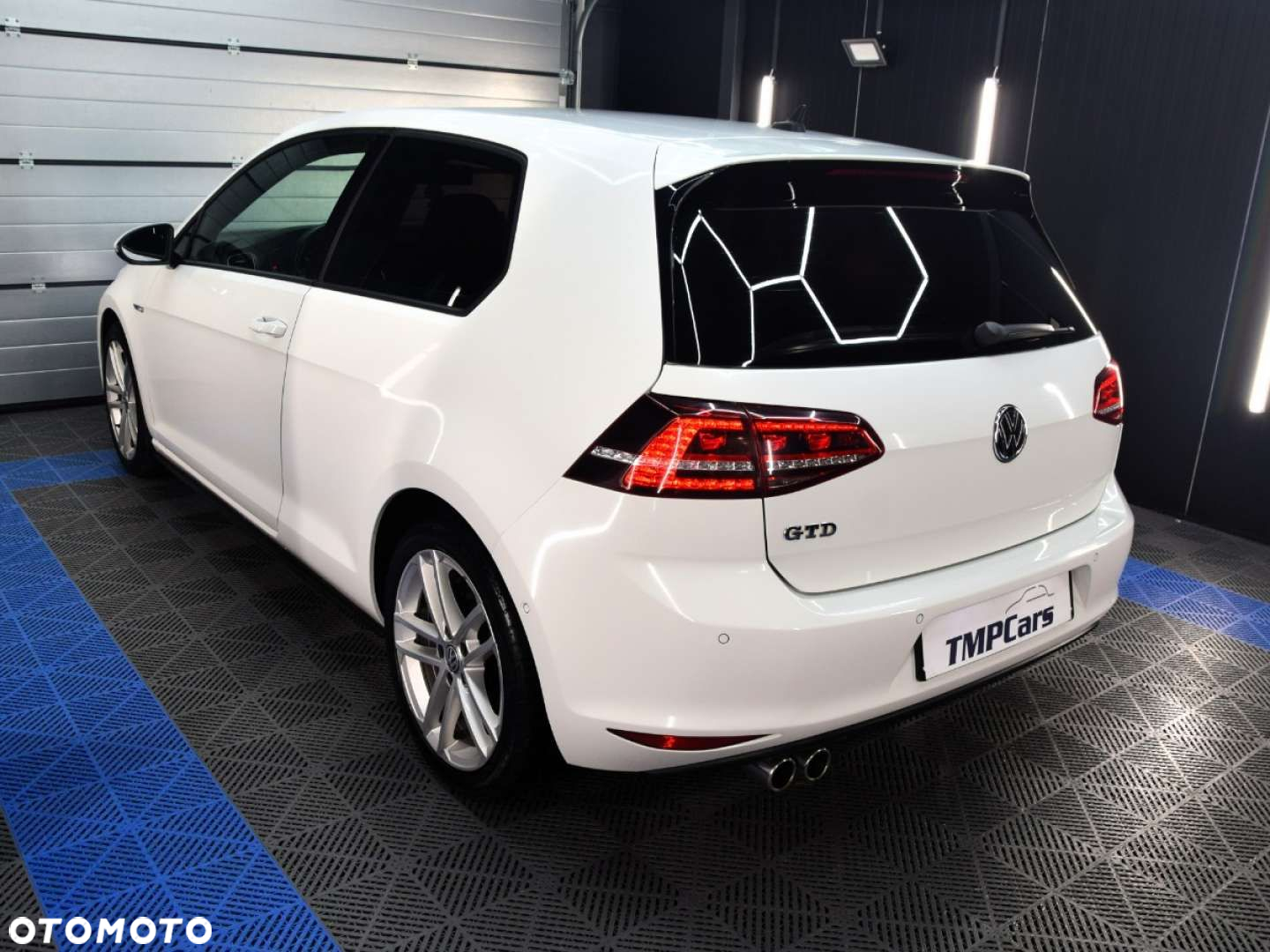 Volkswagen Golf - 27