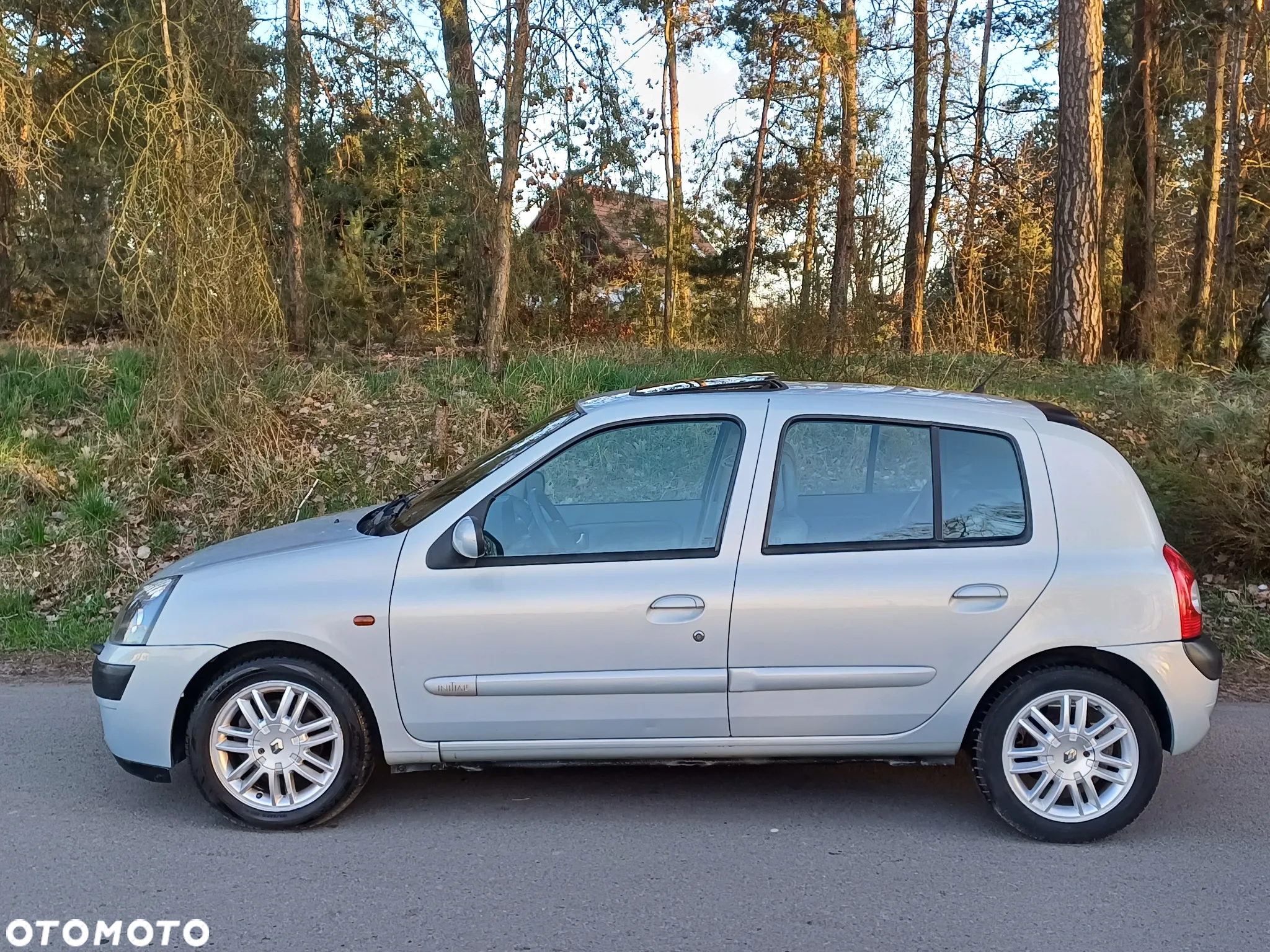 Renault Clio - 10
