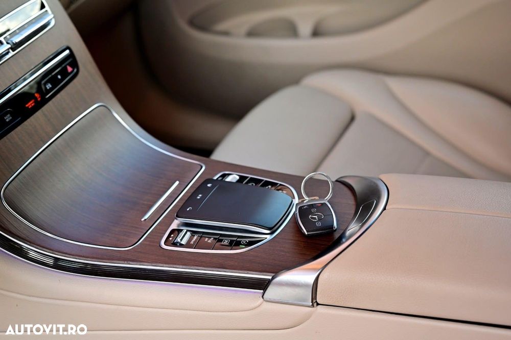 Mercedes-Benz GLC Coupe 300 4MATIC - 25