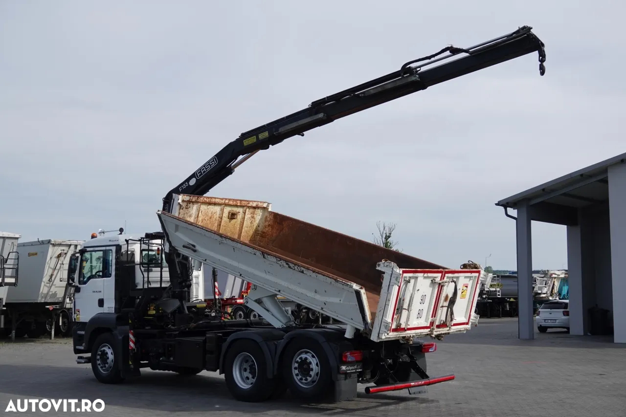 MAN TGS 26.360 / 6X2 / BASCULĂ + HDS FASSI F155A / CAPACITATE DE RIDICARE 6 160 KG / BORDMATIC / AXĂ RIDICATĂ / EURO 5 - 2