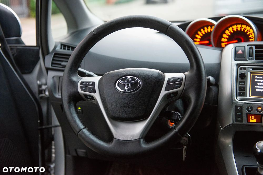 Toyota Verso 1.8 7-Sitzer Executive - 31