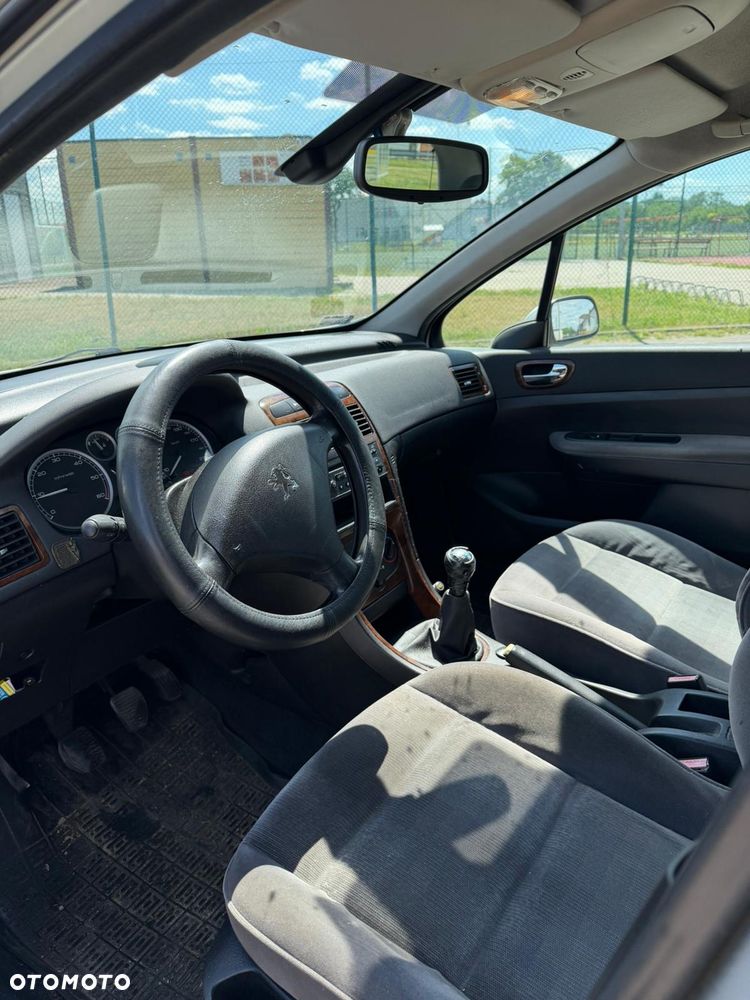 Peugeot 307 2.0 HDI XT - 5