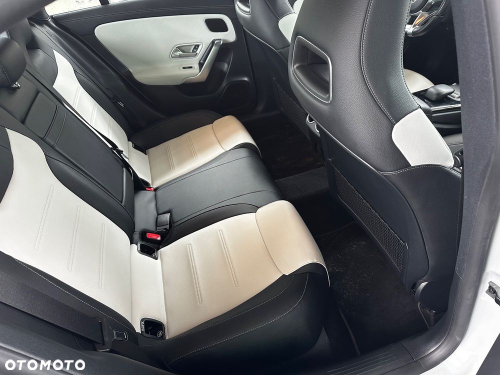 Mercedes-Benz CLA 250 4-Matic AMG Line 7G-DCT - 10