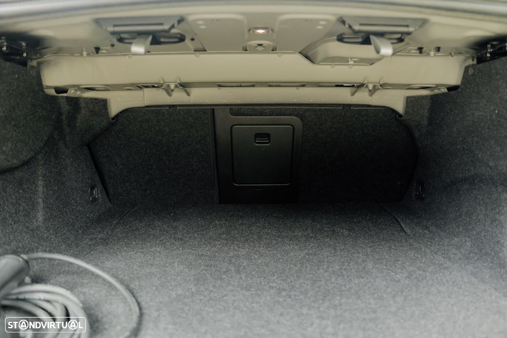 Volvo S60 T8 Recharge AWD Polestar Engineered - 24