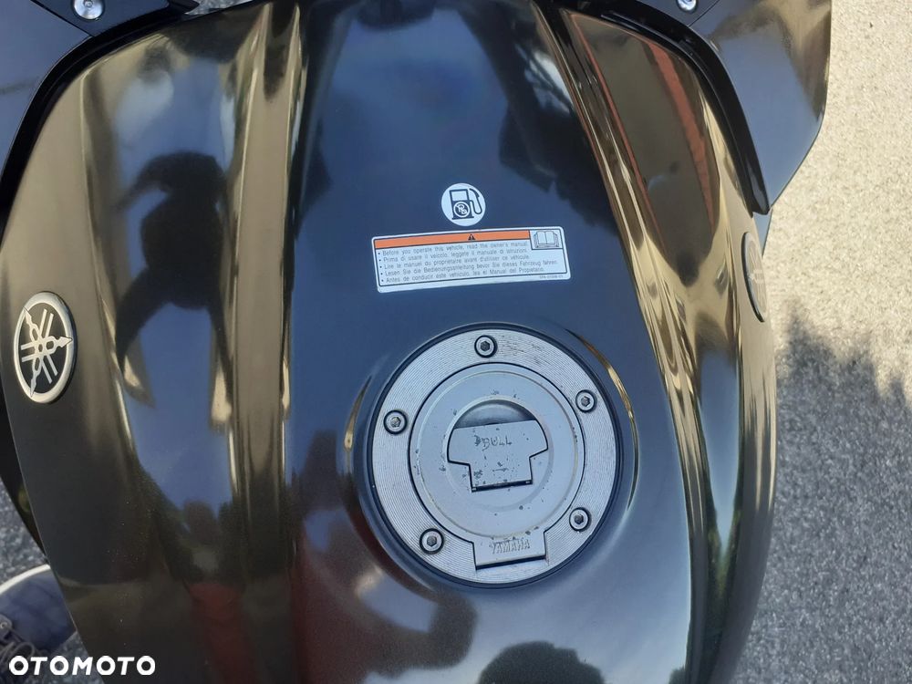 Yamaha FJR - 24