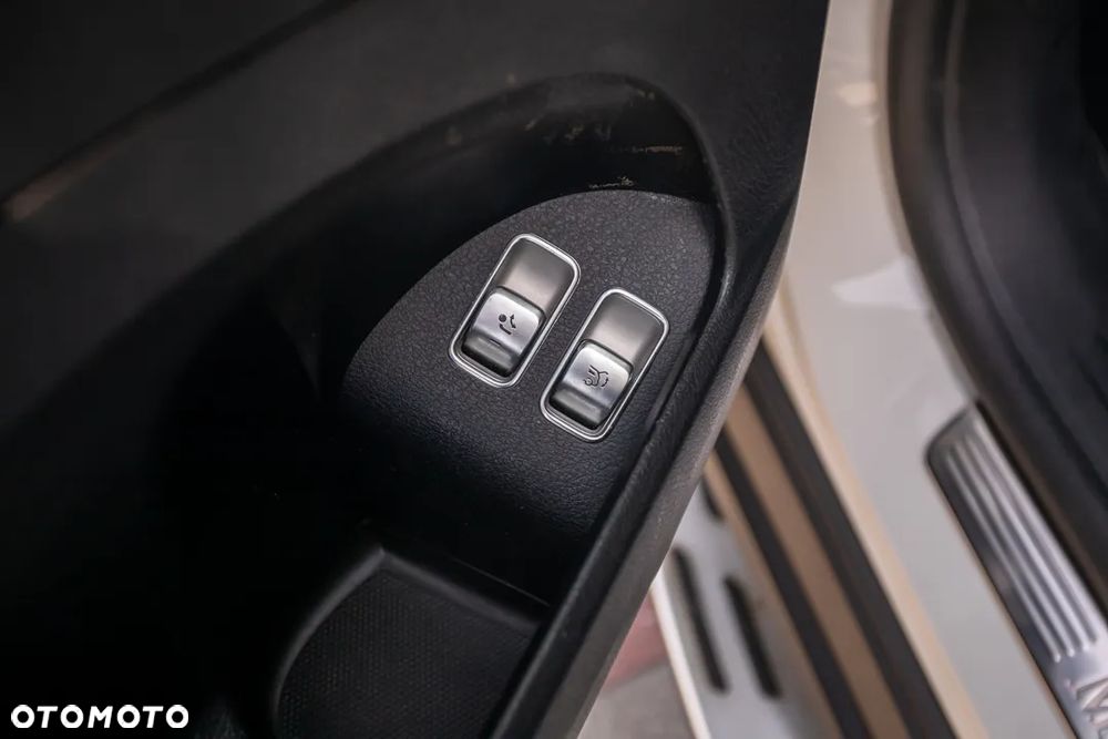 Mercedes-Benz GLE 400 d 4Matic 9G-TRONIC AMG Line - 27