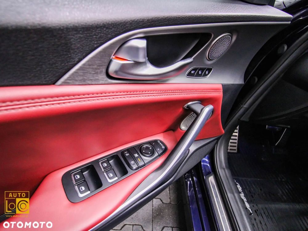 Kia Stinger 2.0 T-GDI GT Line - 29