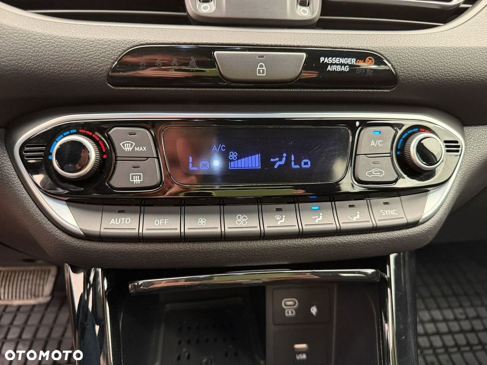 Hyundai i30 - 22