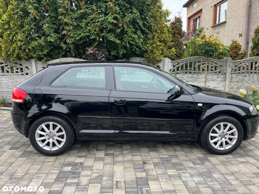 Audi A3 1.6 Ambiente - 9