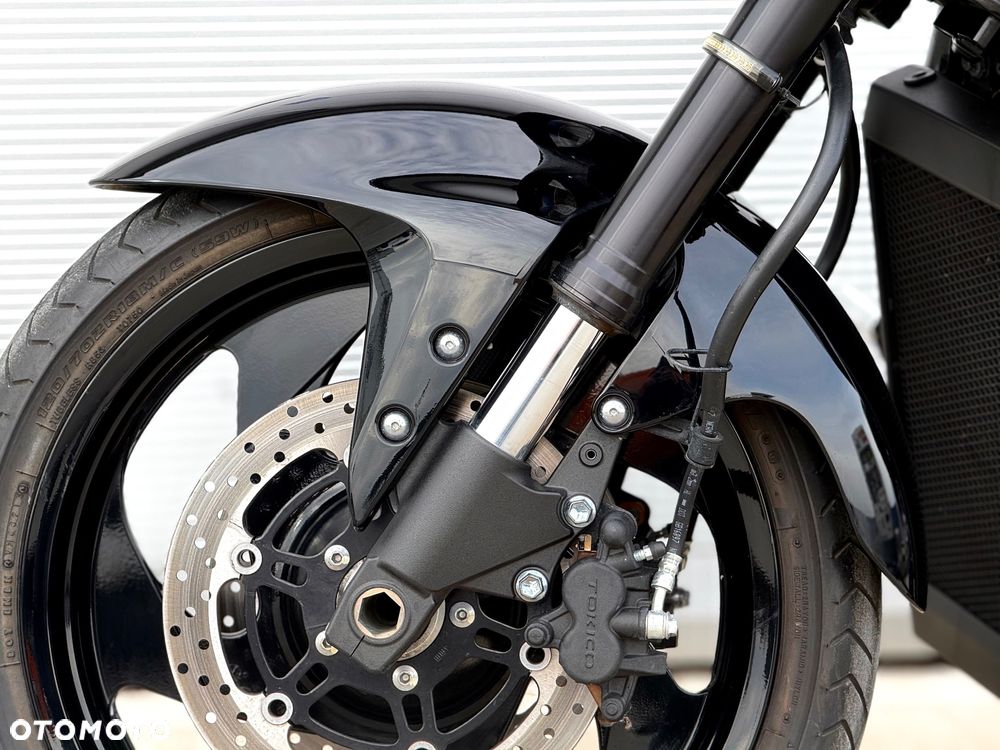 Suzuki Boulevard - 34