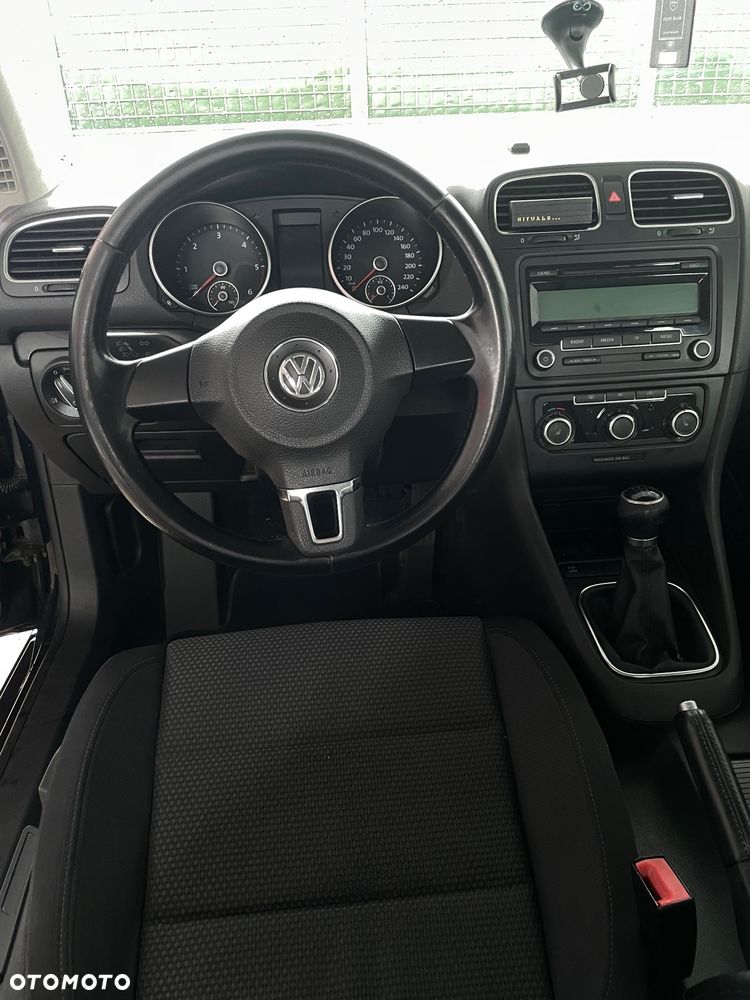 Volkswagen Golf - 11