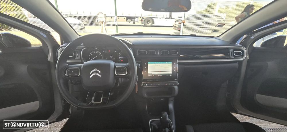 Citroën C3 1.2 PureTech Shine - 33