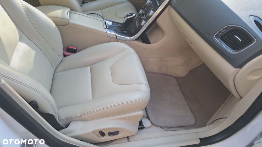 Volvo S60 - 25