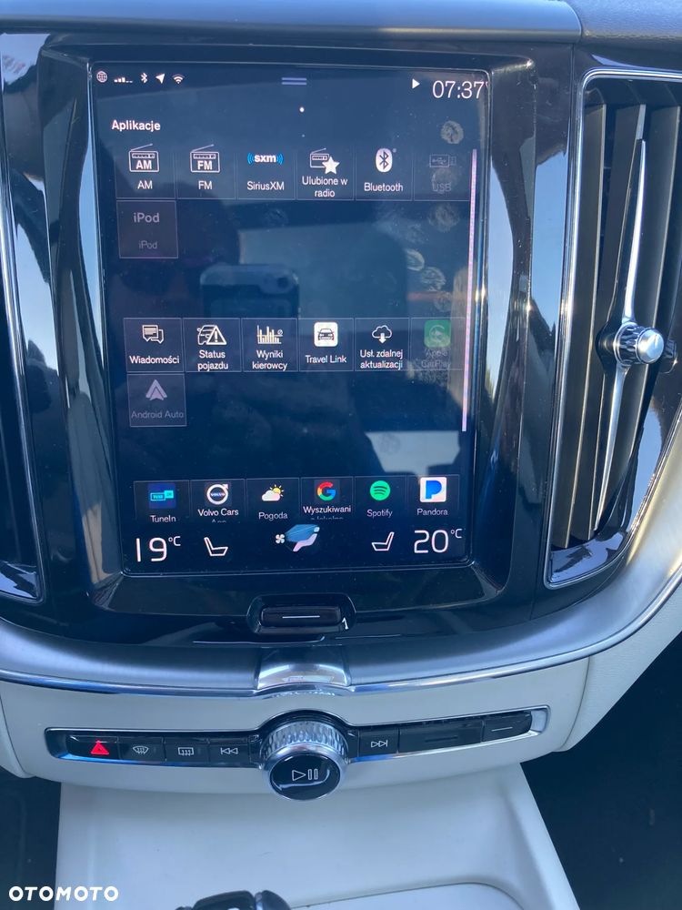 Volvo XC 60 T6 AWD Geartronic Momentum - 9