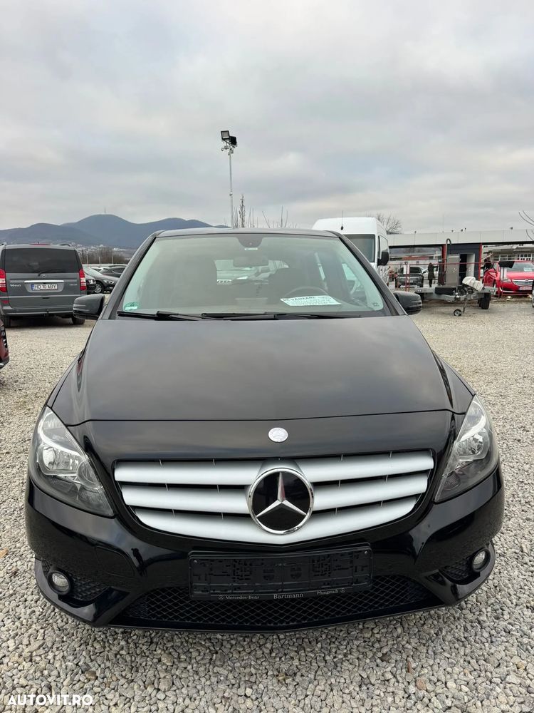 Mercedes-Benz B - 1