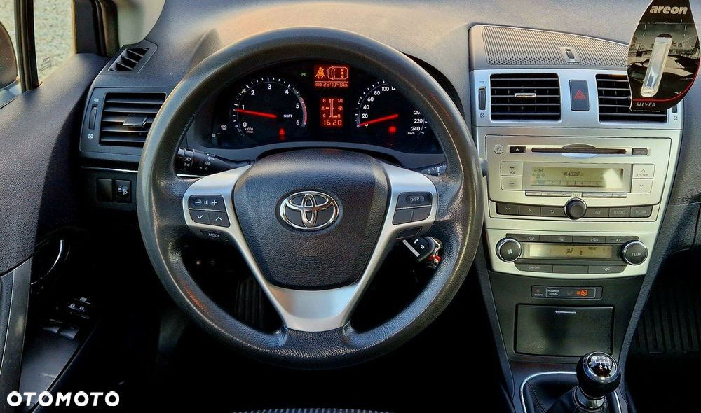 Toyota Avensis 2.0 D-4D Sol - 25