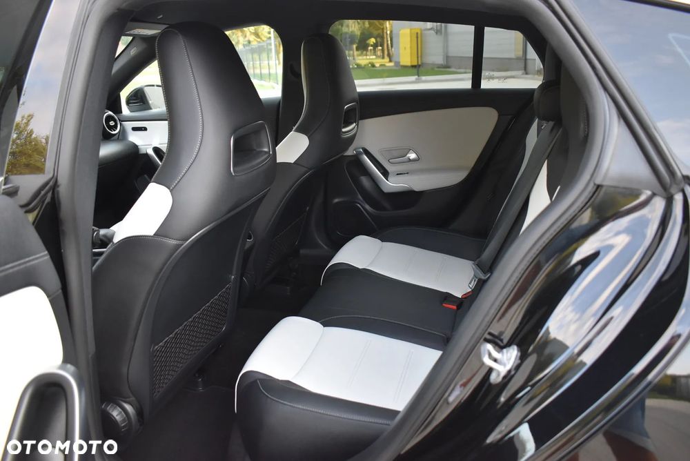 Mercedes-Benz CLA 220 d 8G-DCT AMG Line Advanced Plus - 17