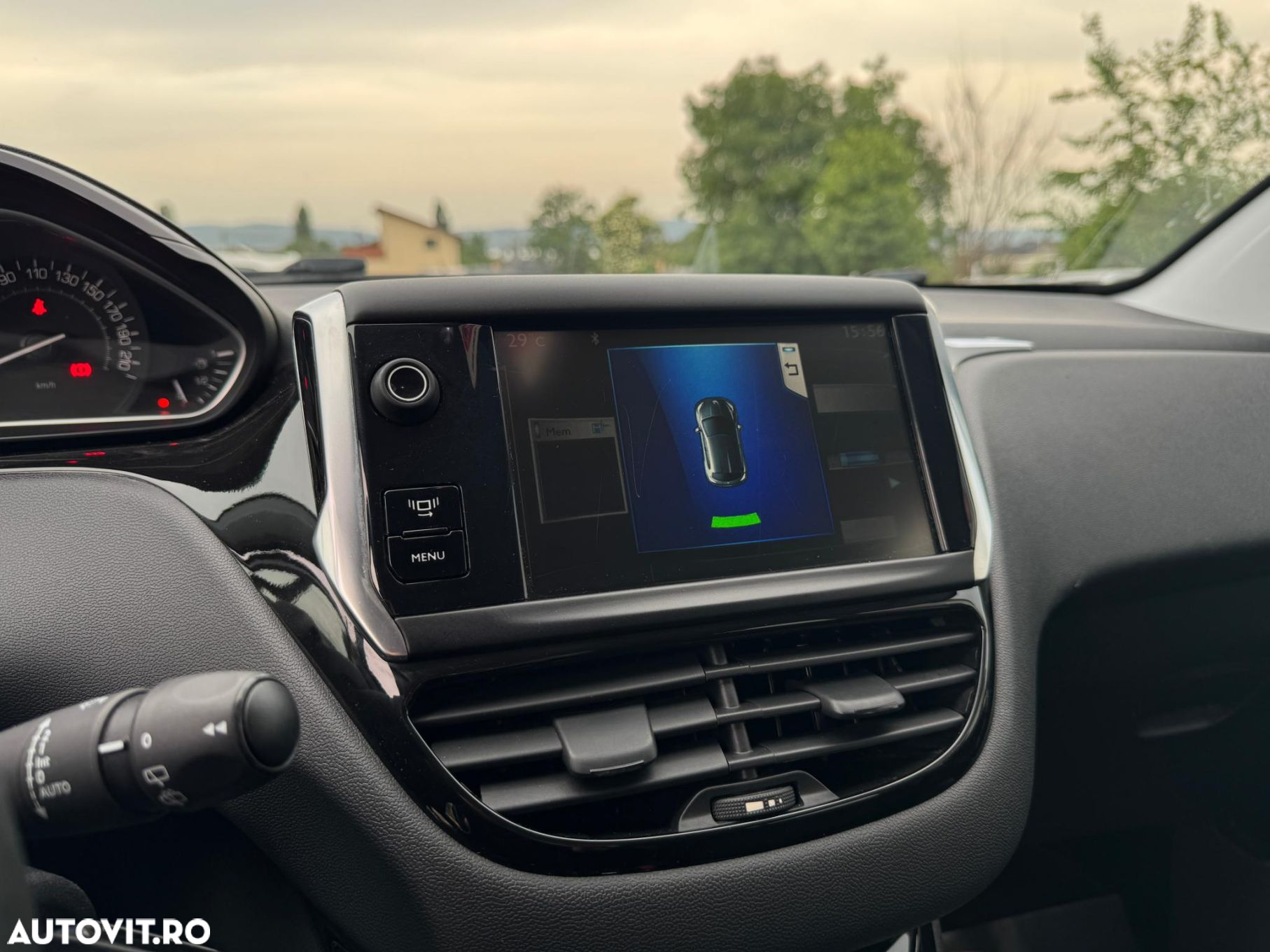 Peugeot 208 - 9