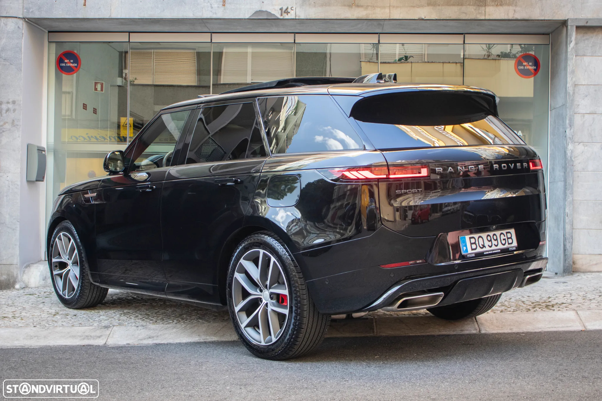 Land Rover Range Rover Sport 3.0 P460e Dynamic SE - 28
