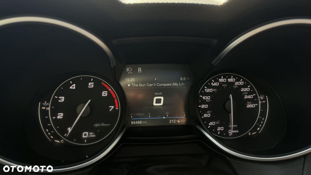 Alfa Romeo Stelvio 2.0 Turbo 16V AT8-Q4 Super - 10
