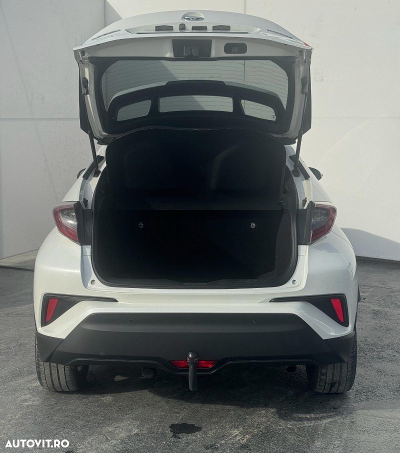 Toyota C-HR - 11