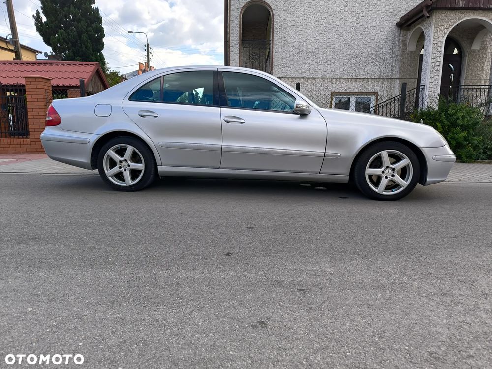 Mercedes-Benz Klasa E 350 4-Matic Elegance - 14