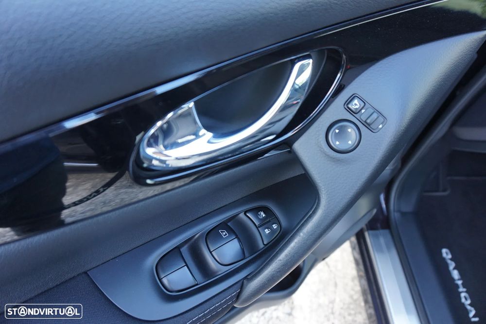Nissan Qashqai 1.5 dCi N-Connecta 18 - 35