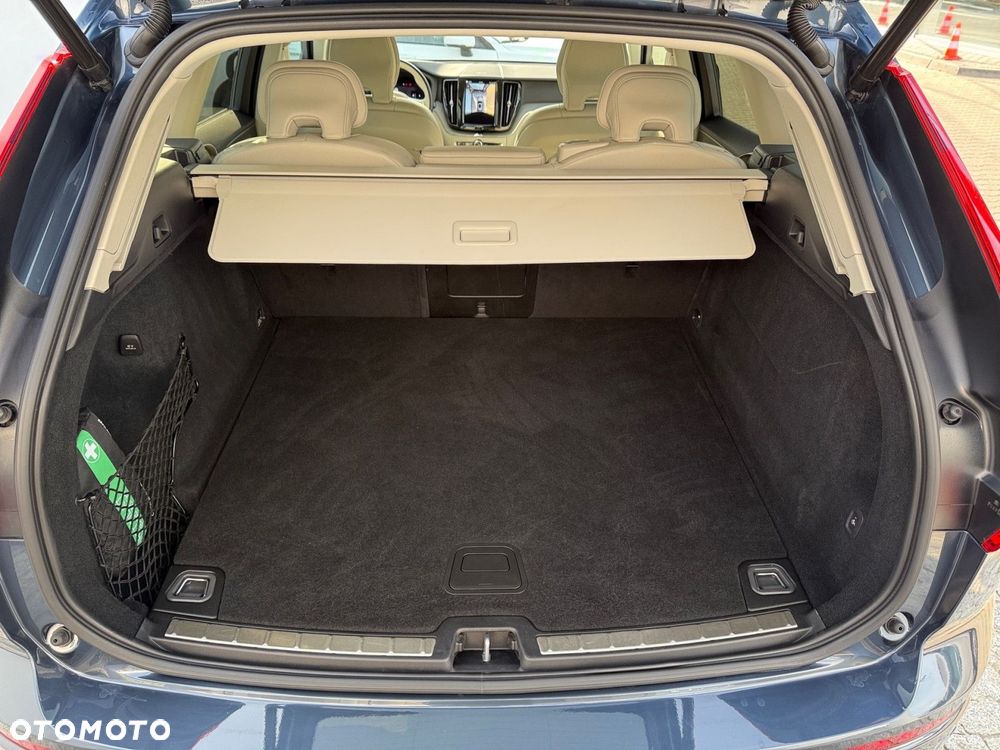 Volvo XC 60 - 30