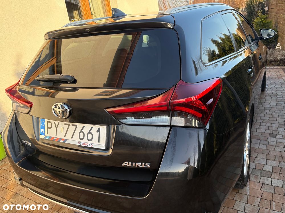 Toyota Auris 1.6 D-4D Executive - 4