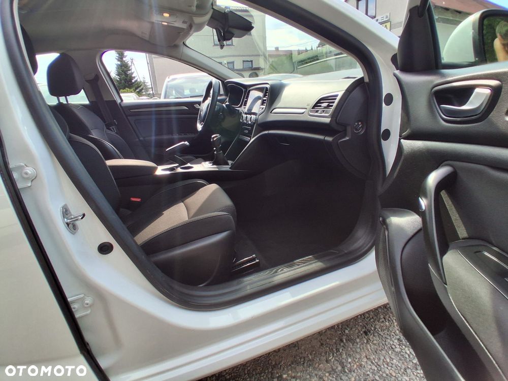 Renault Megane 1.5 Blue dCi Zen - 19