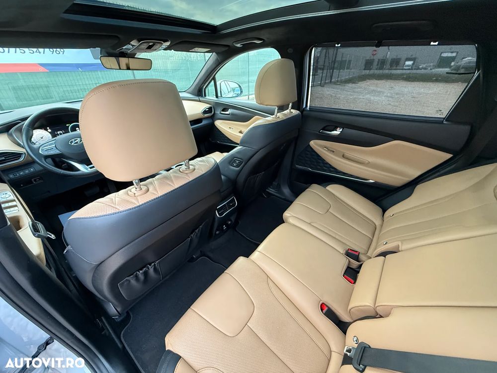 Hyundai Santa Fe 1.6 Plugin-Hybrid 4WD SEVEN Signature - 37